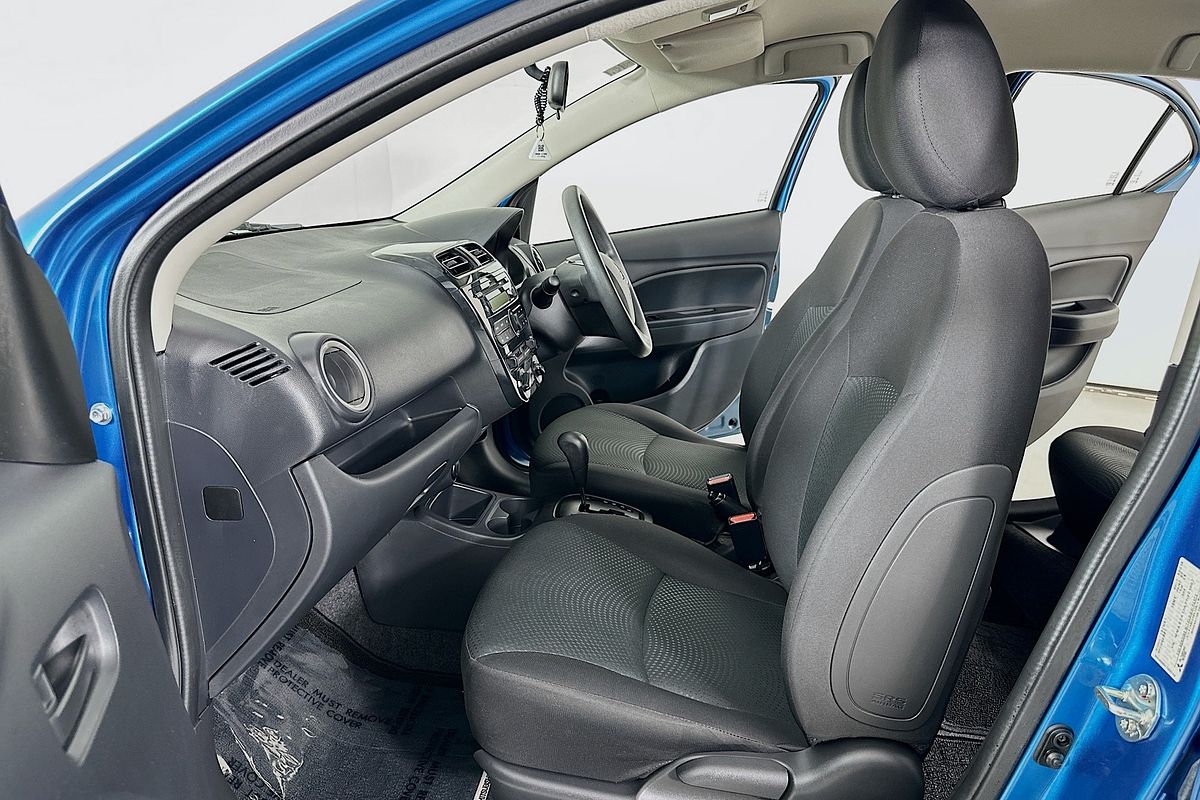 2014 Mitsubishi MIRAGE ES LA