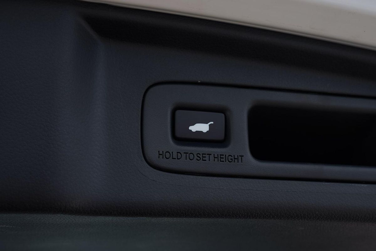 2023 Honda CR-V VTi X RS