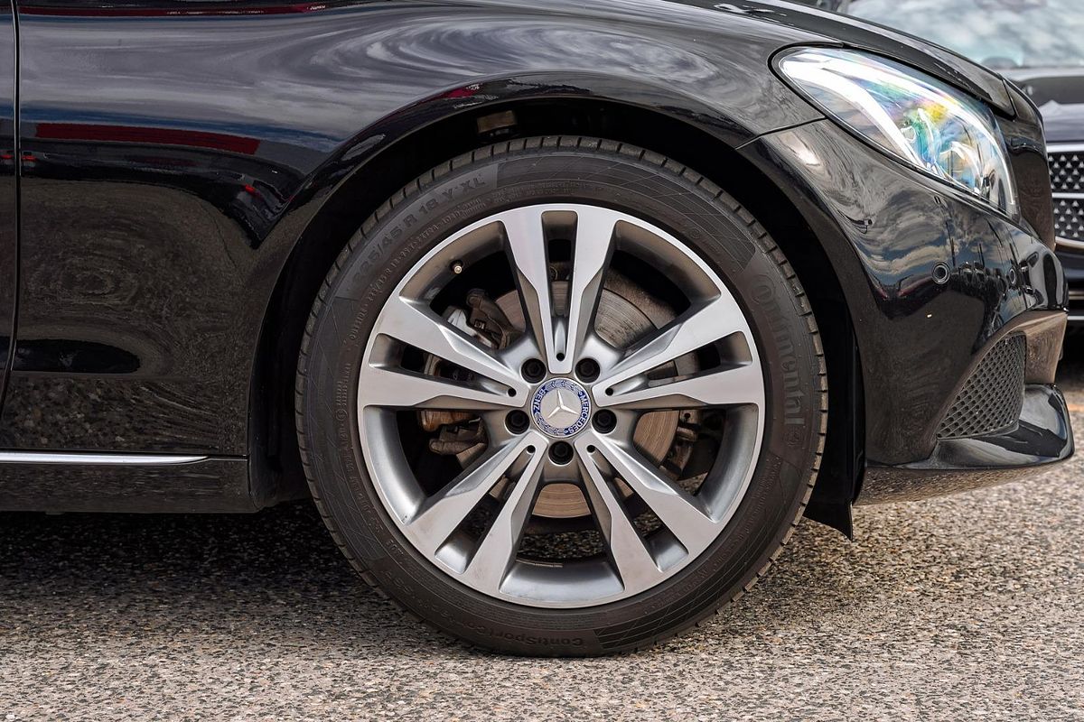 2017 Mercedes-Benz C-Class C200 W205