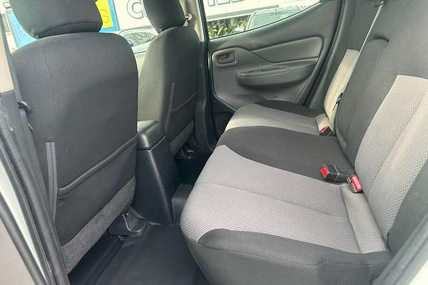 2017 Mitsubishi Triton GLX MQ 4X4