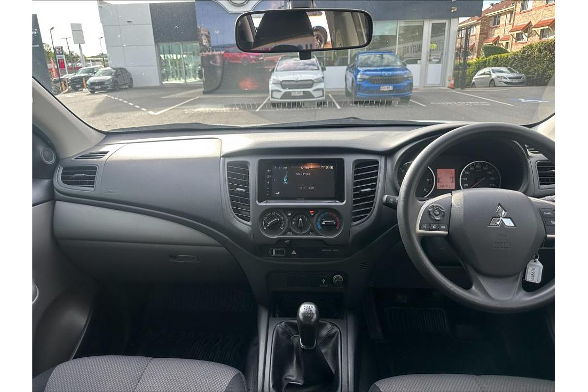 2017 Mitsubishi Triton GLX MQ 4X4
