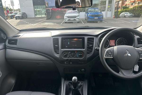 2017 Mitsubishi Triton GLX MQ 4X4