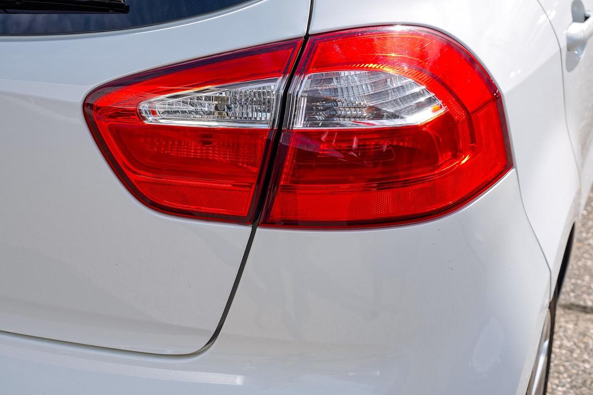 2013 Kia Rio S UB