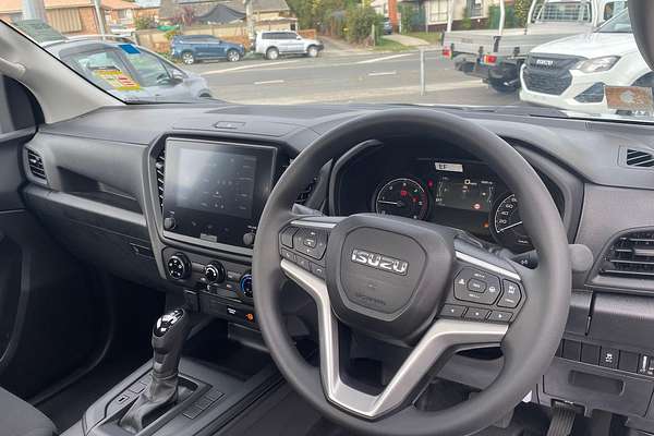 2025 Isuzu D-MAX SX High Ride Rear Wheel Drive
