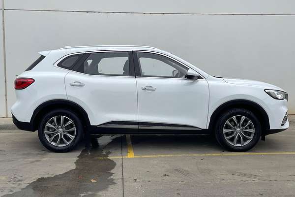 2022 MG HS Vibe SAS23