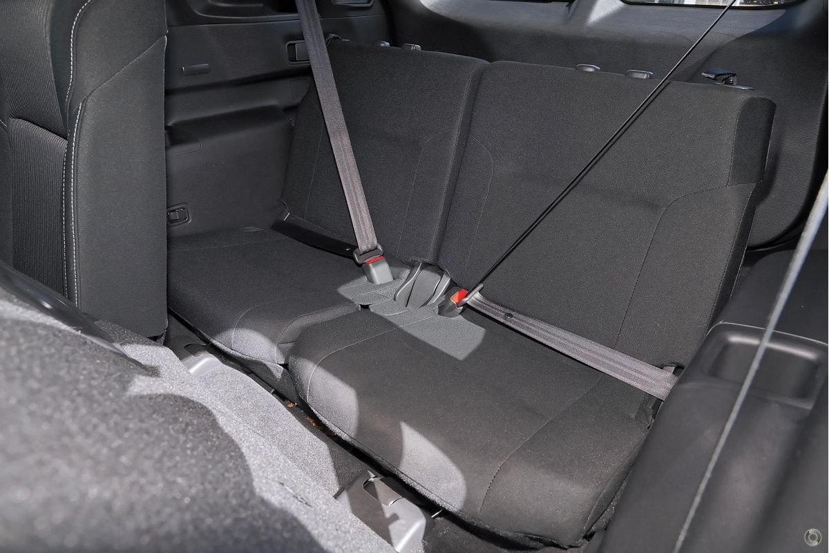 2024 Mitsubishi Outlander LS ZM