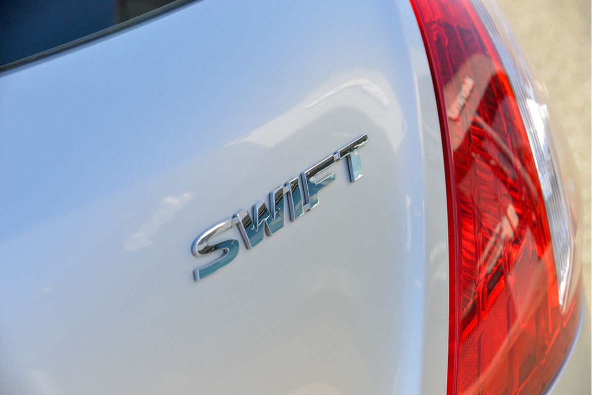 2015 Suzuki Swift GL FZ