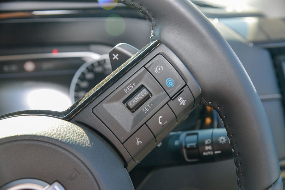 2024 Nissan Pathfinder ST-L R53