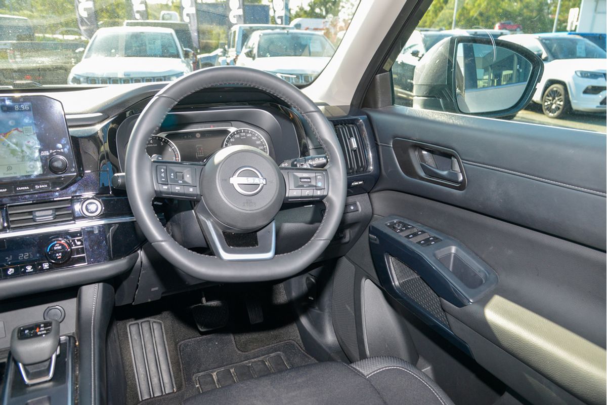 2024 Nissan Pathfinder ST-L R53
