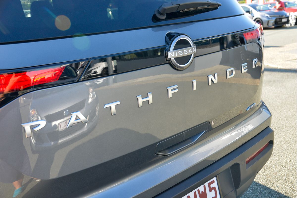 2024 Nissan Pathfinder ST-L R53
