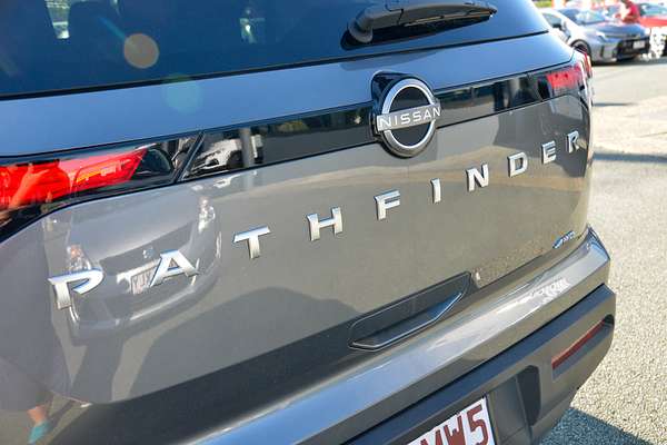 2024 Nissan Pathfinder ST-L R53