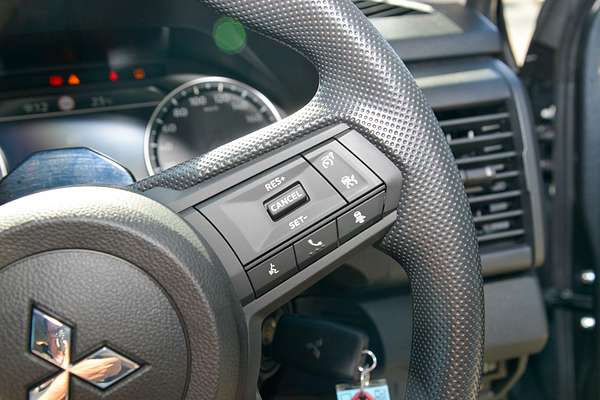 2024 Mitsubishi Triton GLX MV 4X4