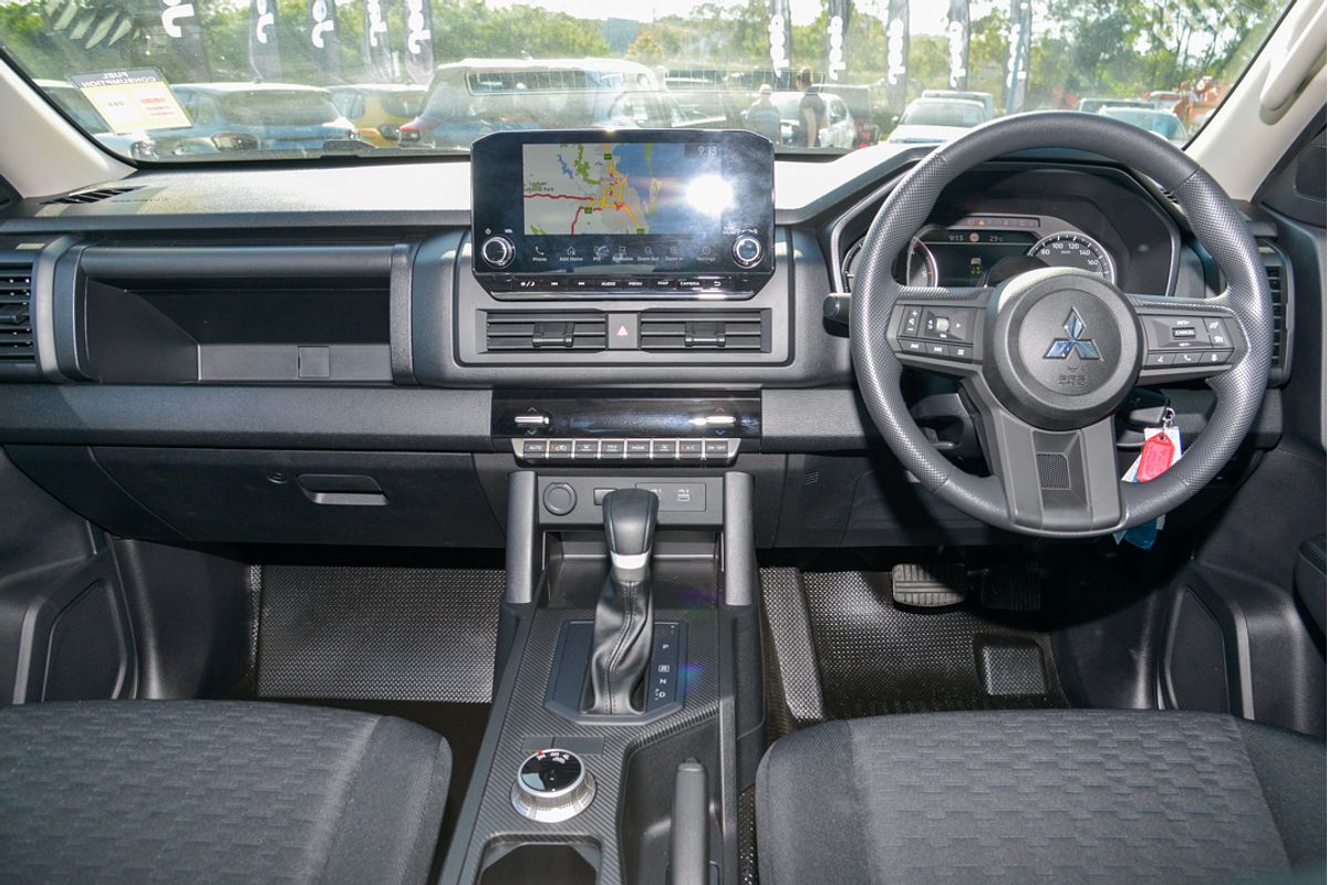 2024 Mitsubishi Triton GLX MV 4X4