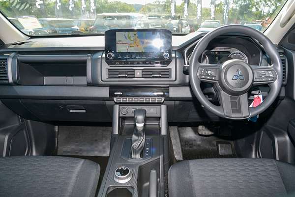 2024 Mitsubishi Triton GLX MV 4X4