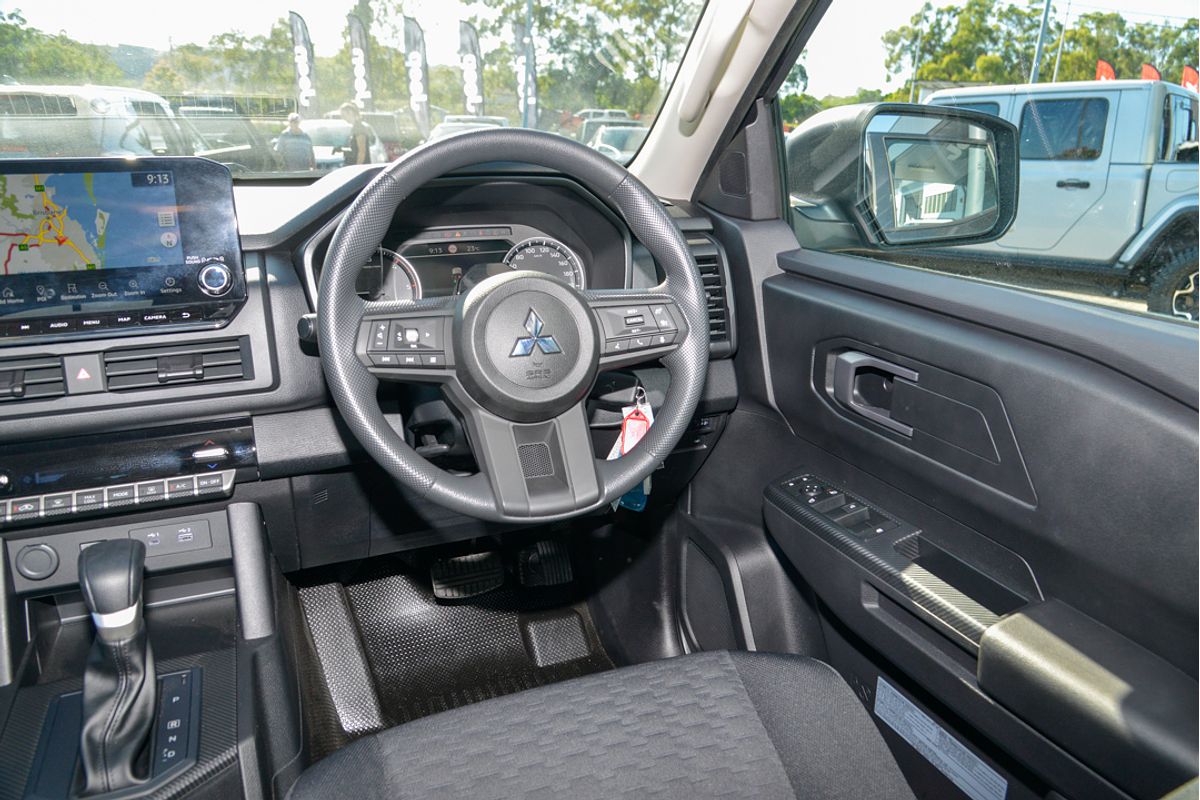 2024 Mitsubishi Triton GLX MV 4X4