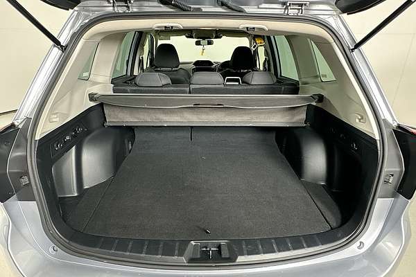 2023 Subaru Forester Hybrid L S5