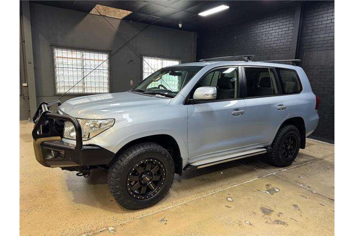 2013 Toyota Landcruiser GXL VDJ200R