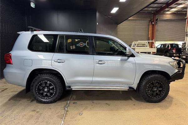 2013 Toyota Landcruiser GXL VDJ200R