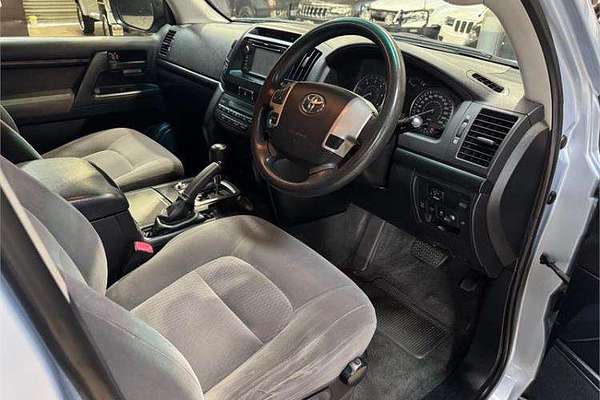2013 Toyota Landcruiser GXL VDJ200R