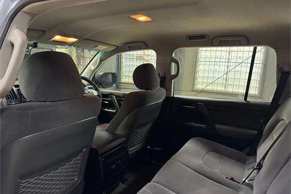 2013 Toyota Landcruiser GXL VDJ200R