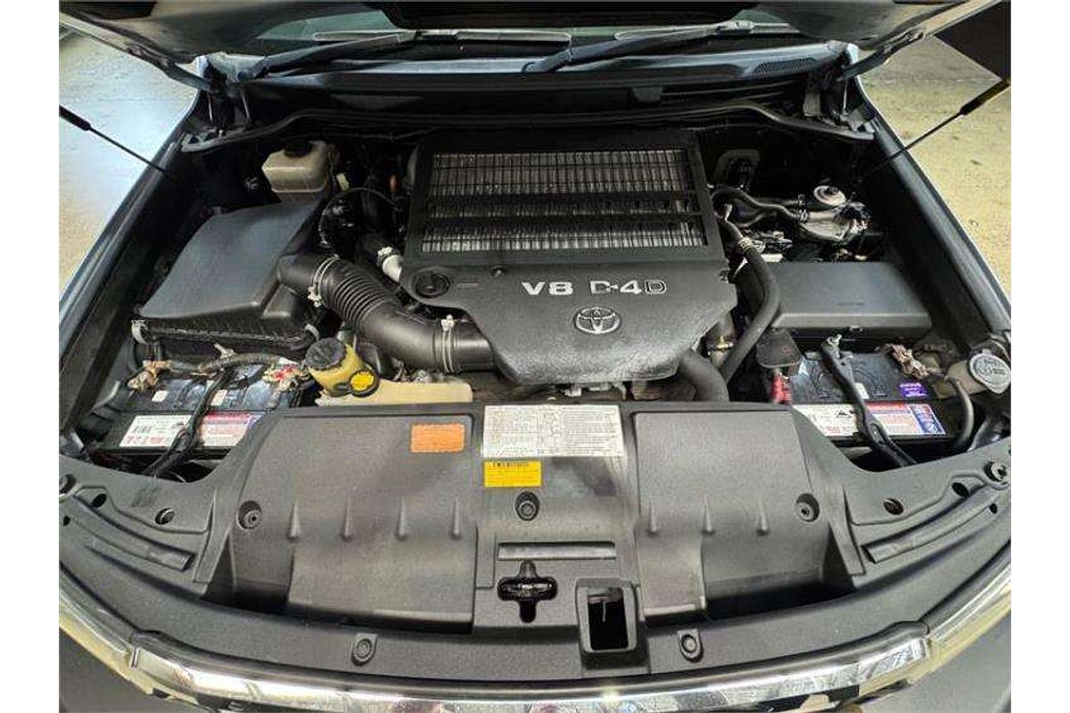 2013 Toyota Landcruiser GXL VDJ200R