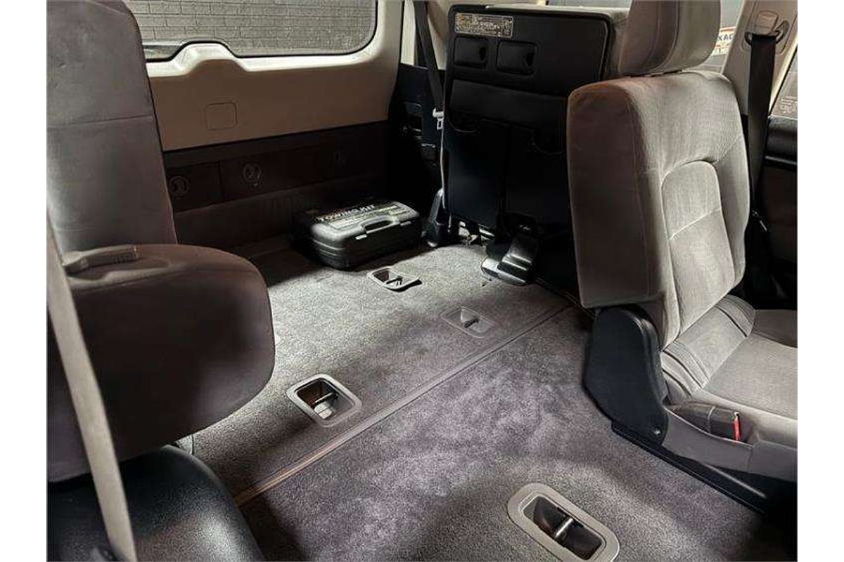 2013 Toyota Landcruiser GXL VDJ200R