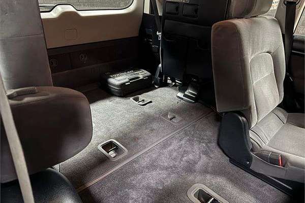 2013 Toyota Landcruiser GXL VDJ200R