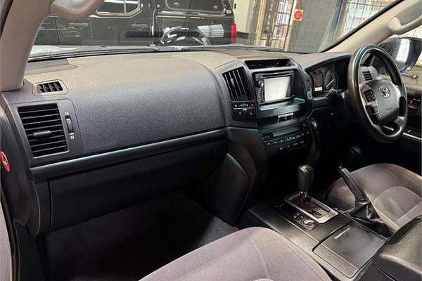 2013 Toyota Landcruiser GXL VDJ200R