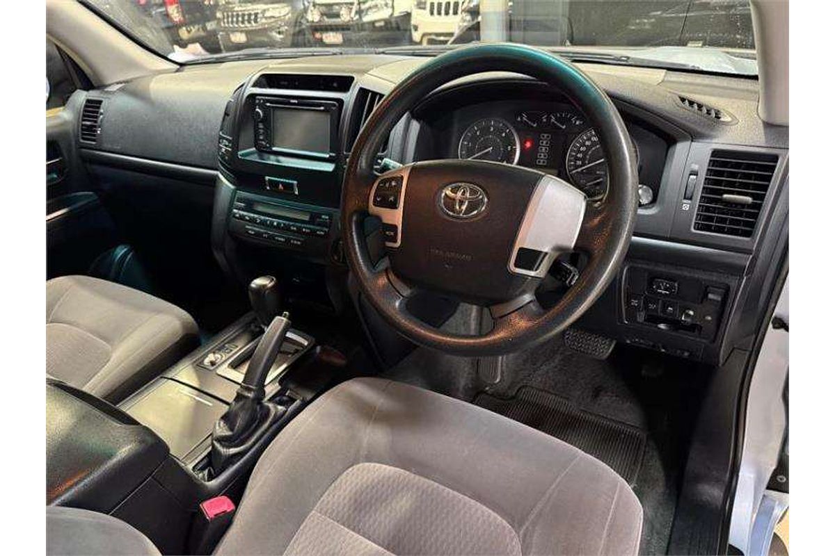2013 Toyota Landcruiser GXL VDJ200R