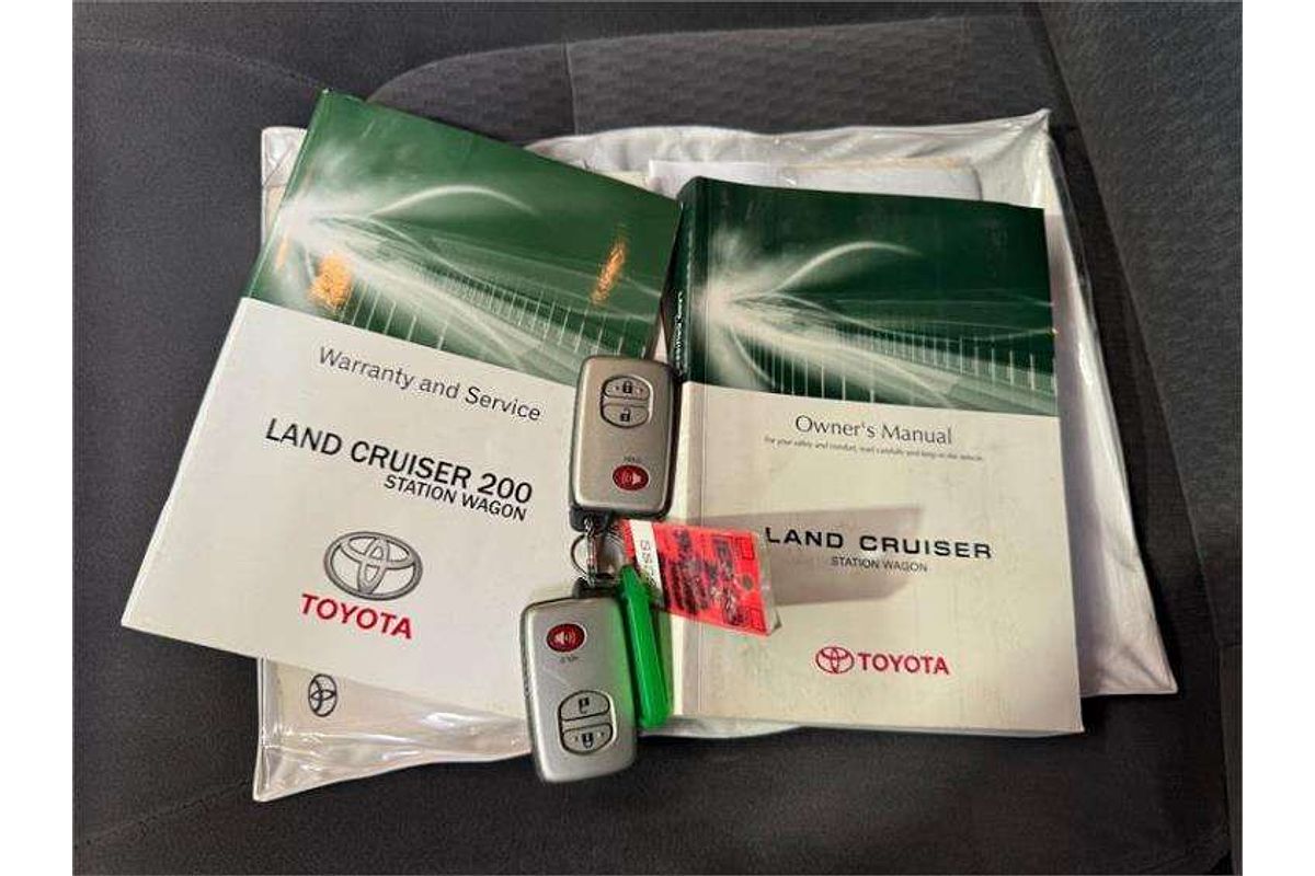2013 Toyota Landcruiser GXL VDJ200R