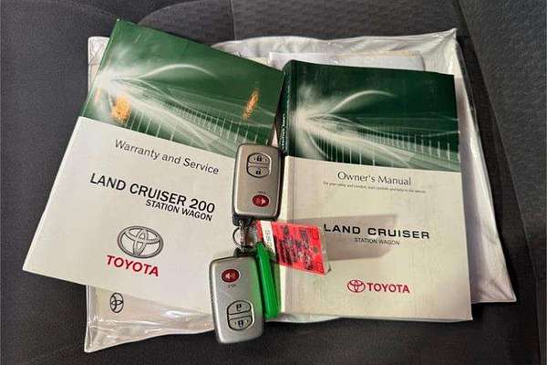 2013 Toyota Landcruiser GXL VDJ200R