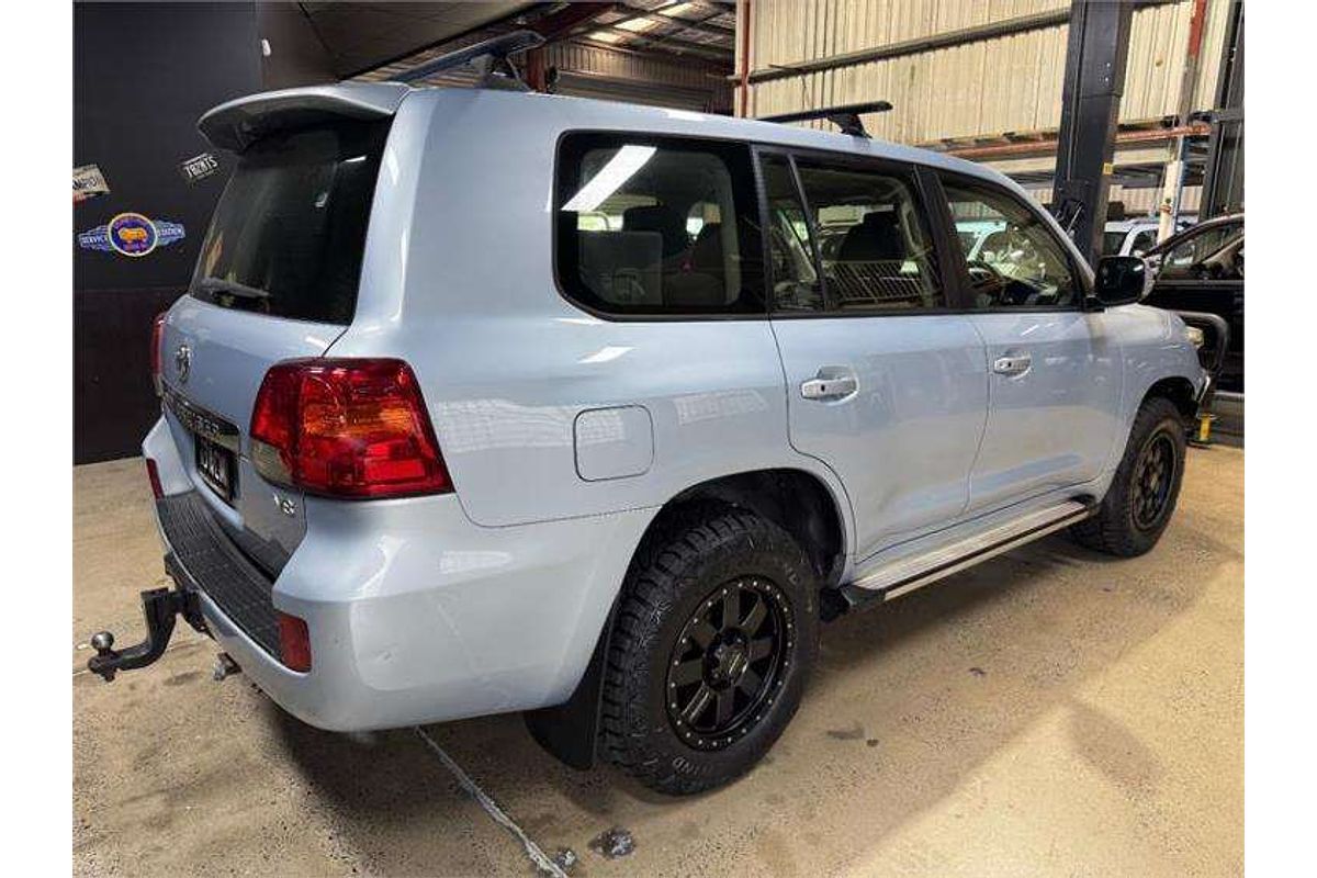 2013 Toyota Landcruiser GXL VDJ200R
