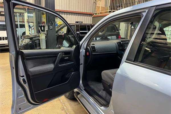2013 Toyota Landcruiser GXL VDJ200R