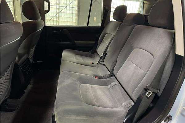 2013 Toyota Landcruiser GXL VDJ200R