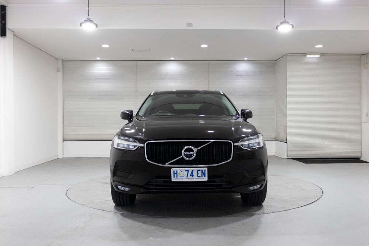 2017 VOLVO XC60 D4 MOMENTUM (AWD) 8 SP AUTOMATIC GEARTRONIC 4D WAGON DT4 DIESEL