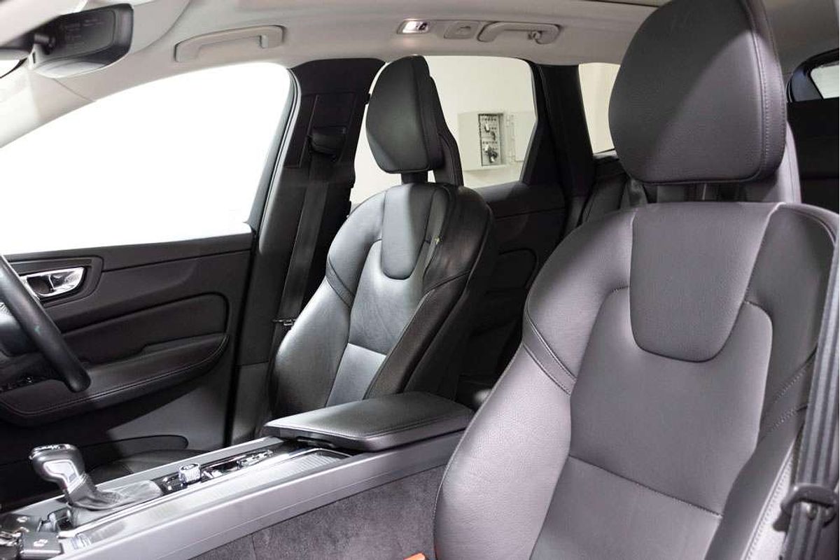 2017 Volvo XC60 D4 Momentum