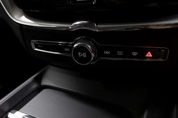2017 Volvo XC60 D4 Momentum