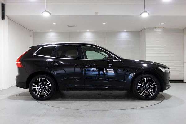 2017 Volvo XC60 D4 Momentum