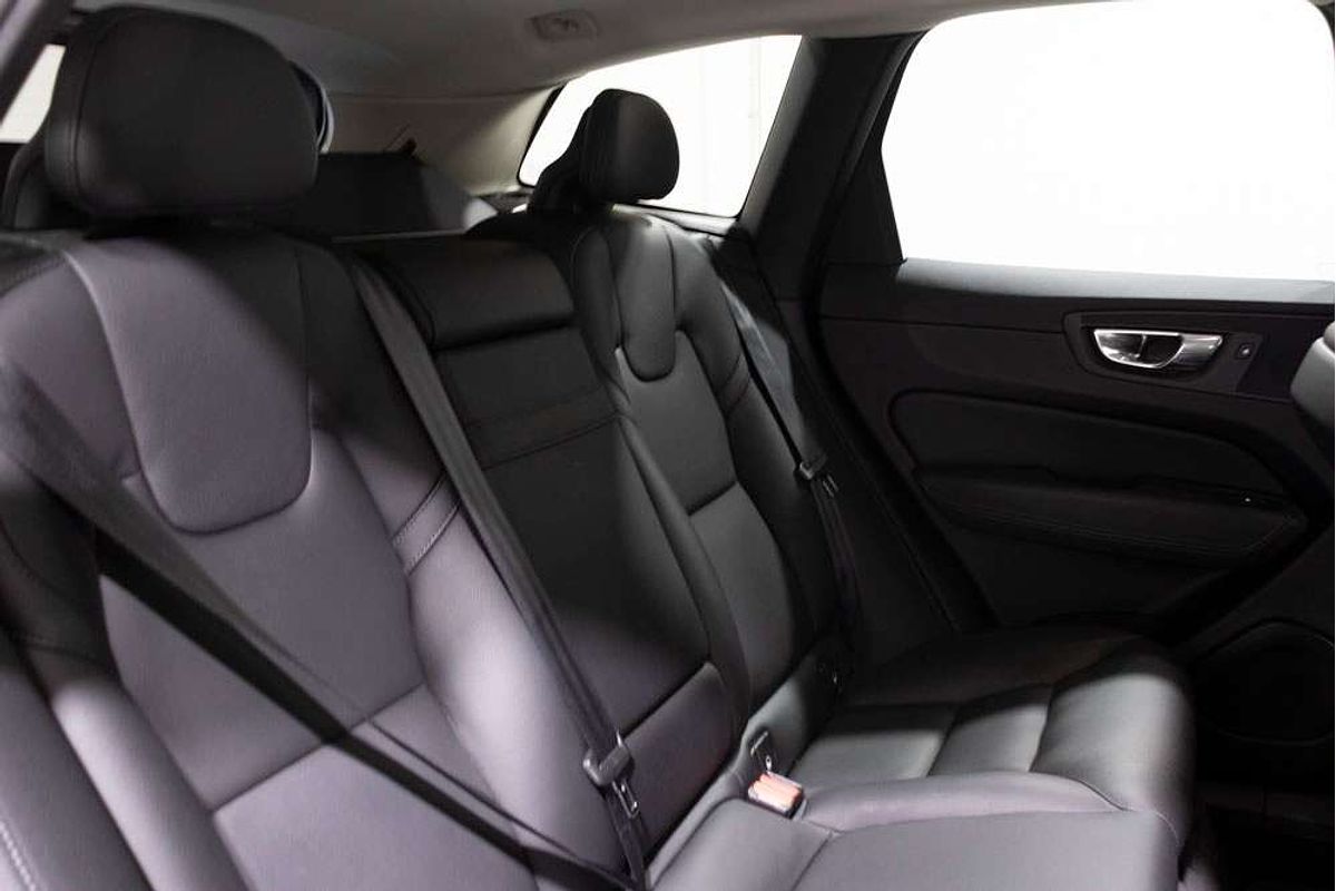 2017 Volvo XC60 D4 Momentum