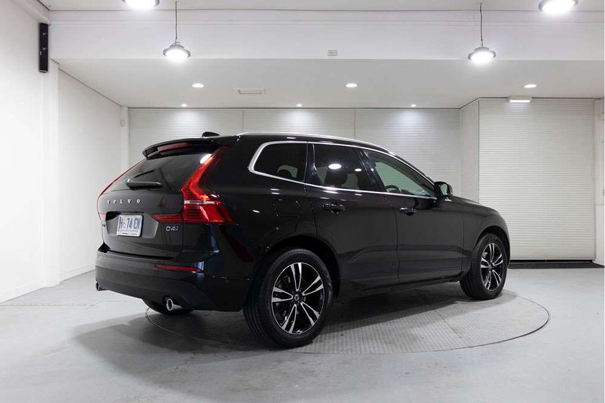 2017 Volvo XC60 D4 Momentum