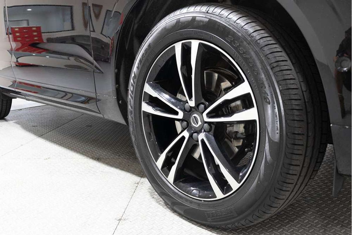2017 Volvo XC60 D4 Momentum