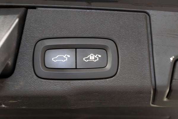 2017 Volvo XC60 D4 Momentum