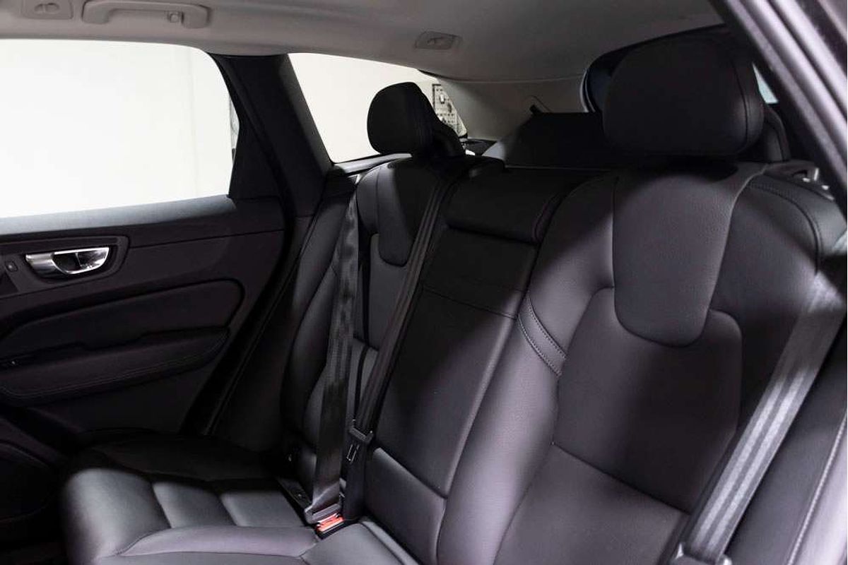 2017 Volvo XC60 D4 Momentum