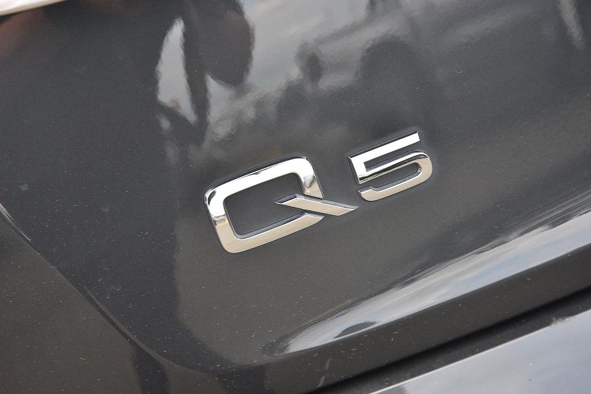 2023 Audi Q5 35 TDI FY