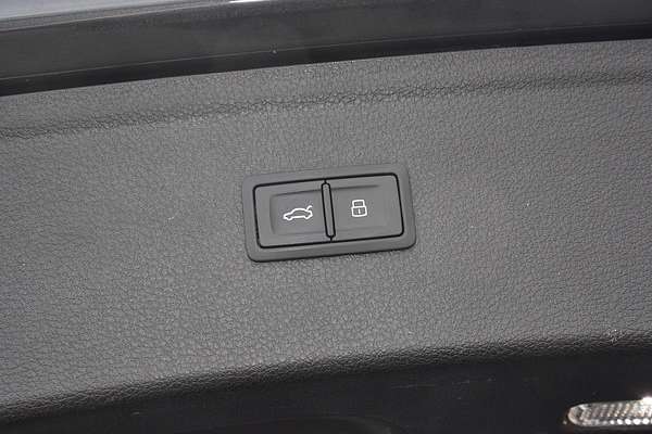 2023 Audi Q5 35 TDI FY