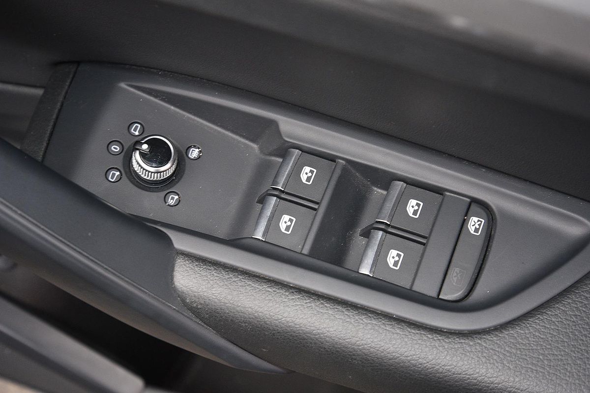 2023 Audi Q5 35 TDI FY