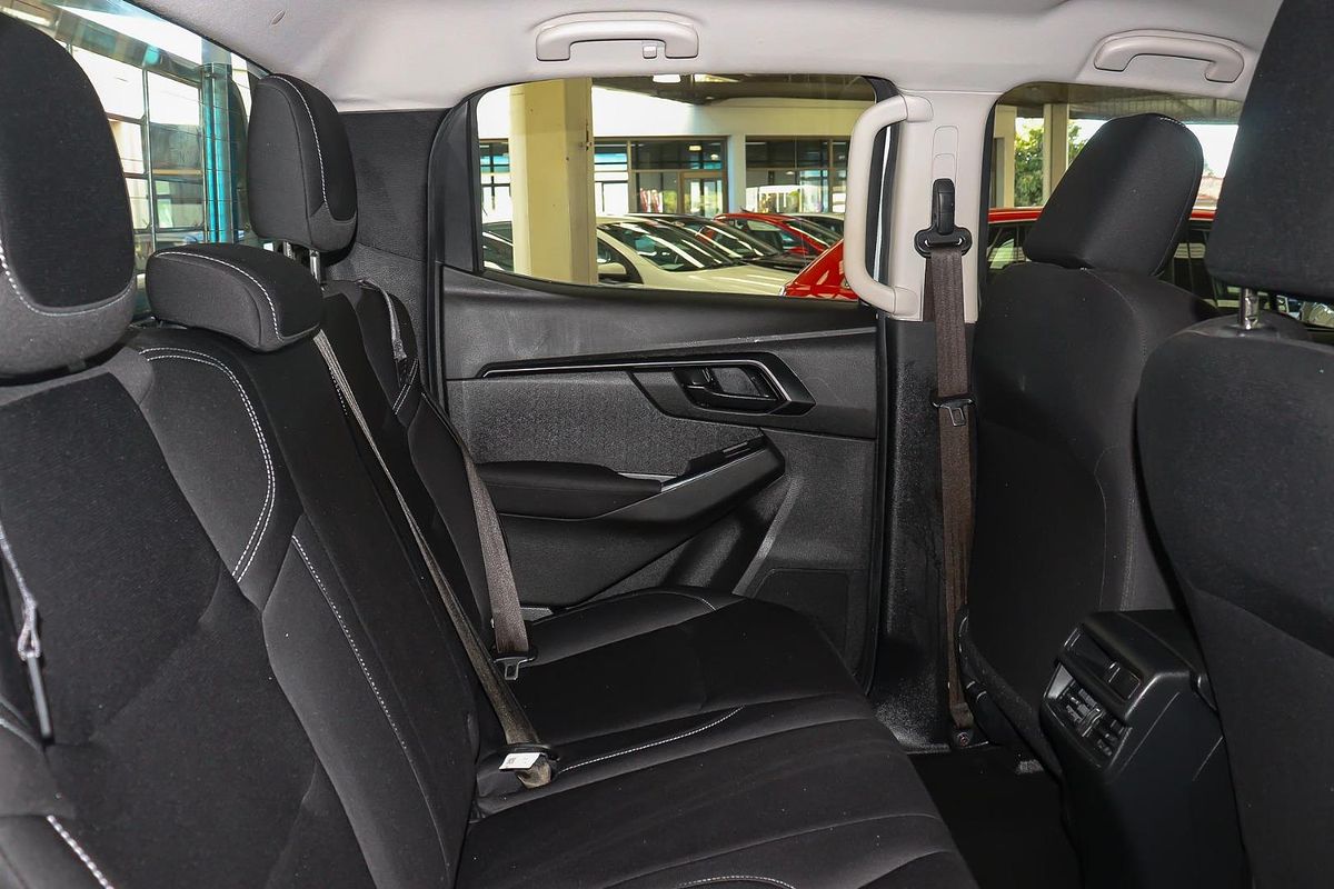 2022 Isuzu D-MAX SX 4X4