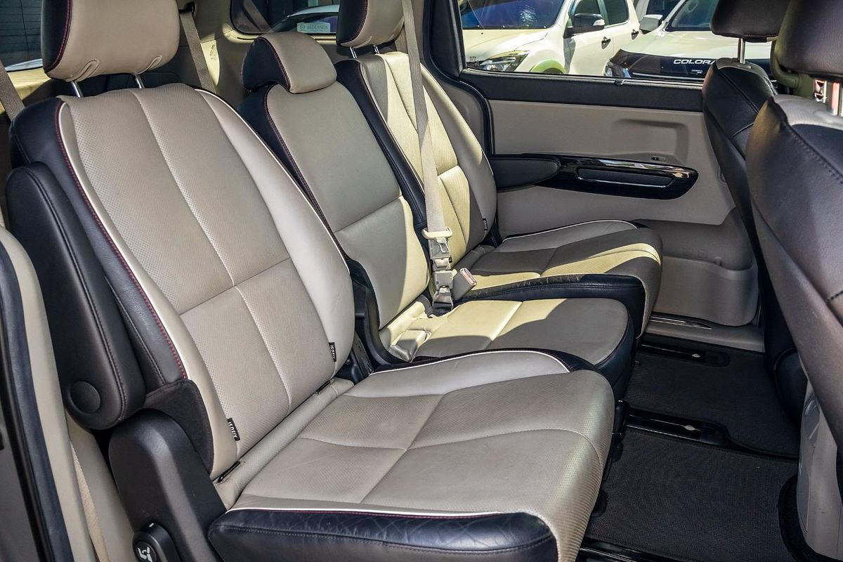 2019 Kia Carnival Platinum YP