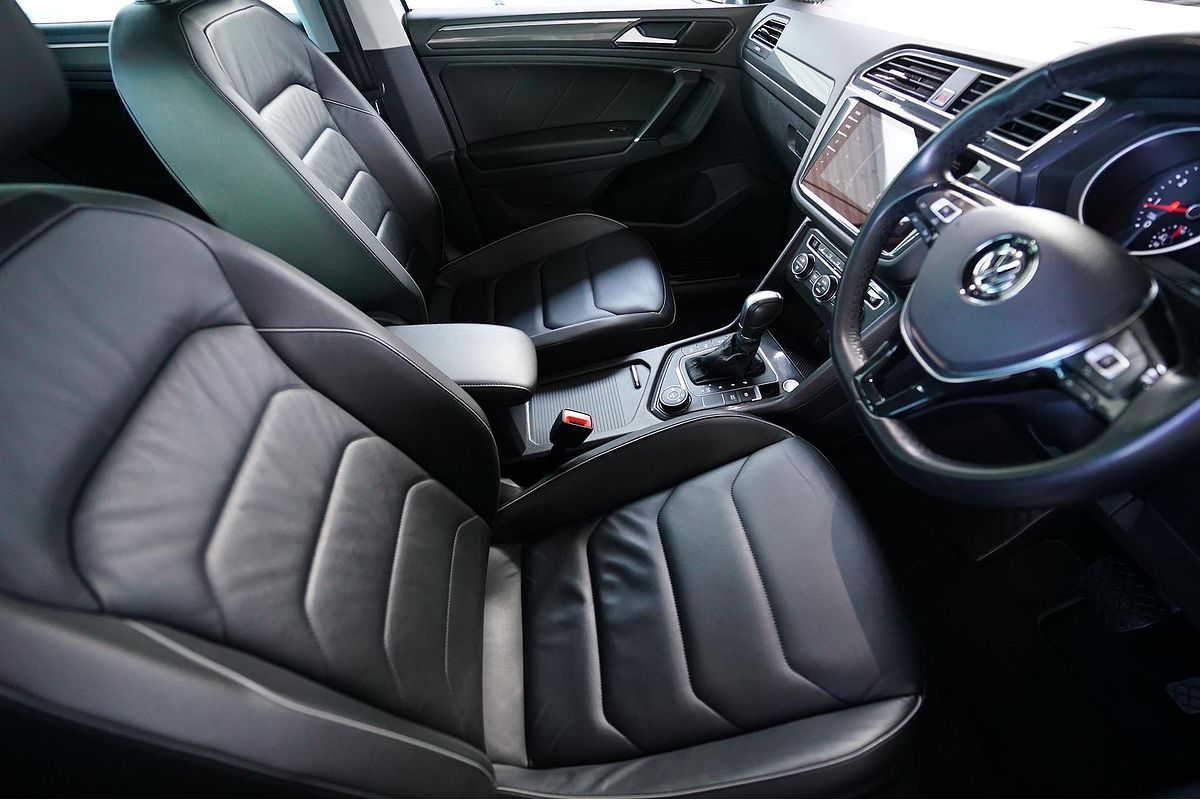 2017 Volkswagen TIGUAN TIGUAN 162 TSI HIGHLINE 5NA