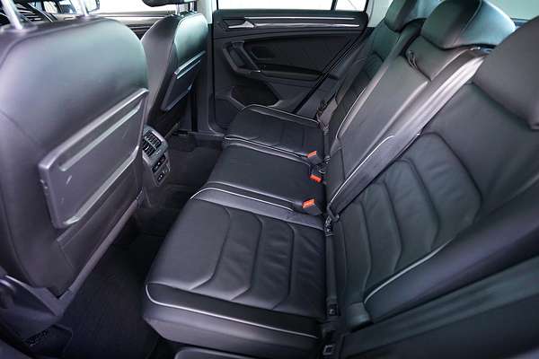 2017 Volkswagen TIGUAN TIGUAN 162 TSI HIGHLINE 5NA
